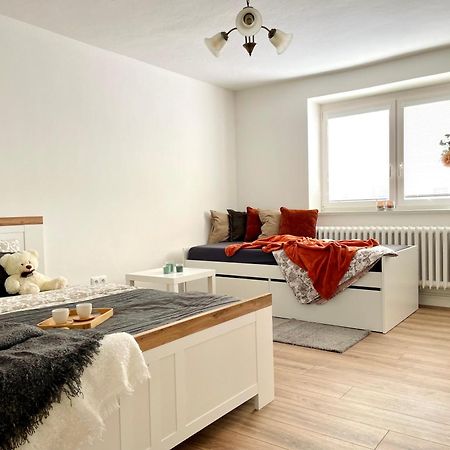 M.F. Apartment Зноймо Екстериор снимка