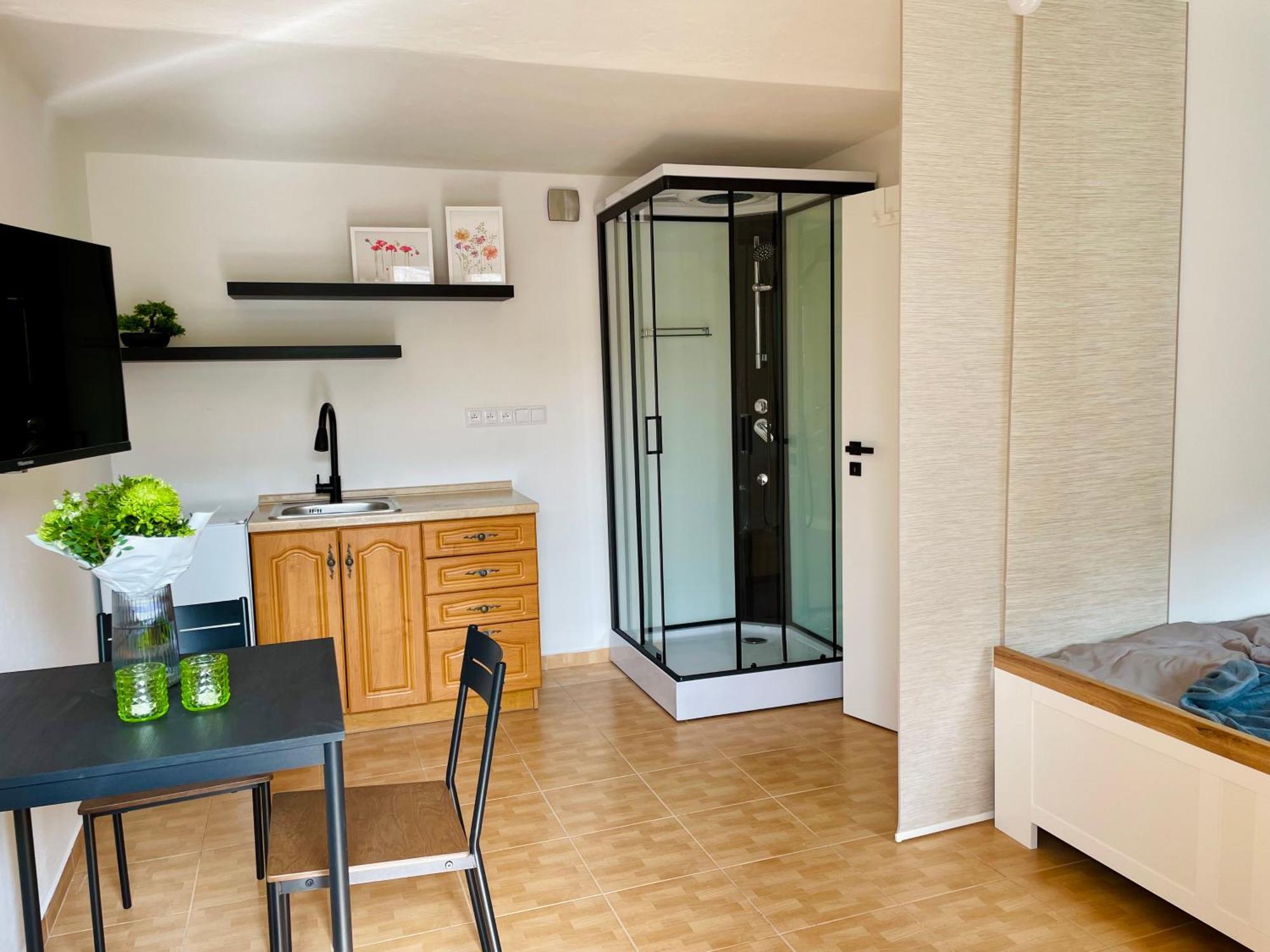 M.F. Apartment Зноймо Екстериор снимка