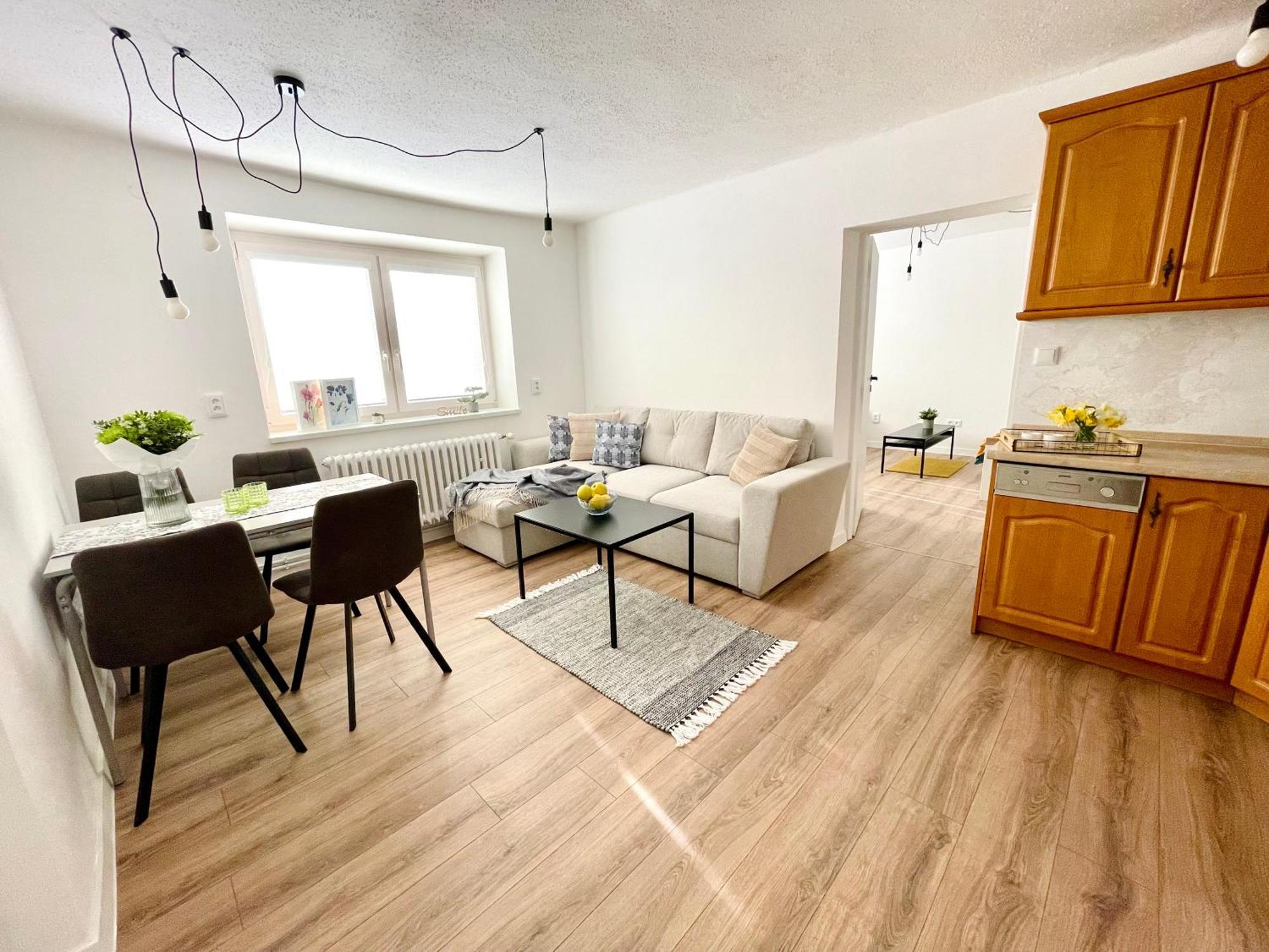 M.F. Apartment Зноймо Екстериор снимка